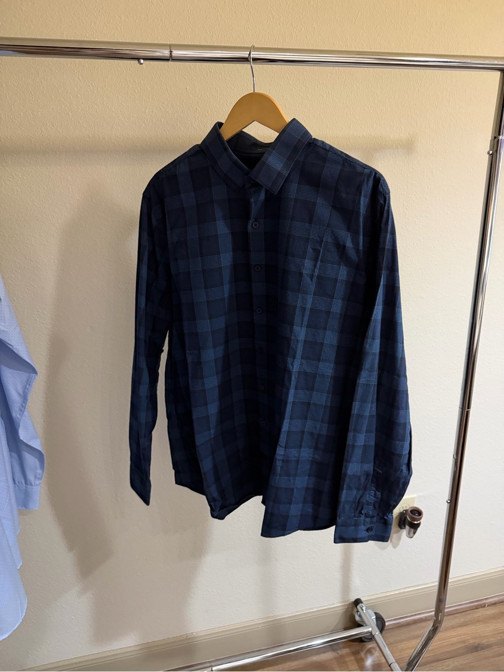 Express Slim Men’s XL Navy Blue Plaid Dress Shirt 17-17½